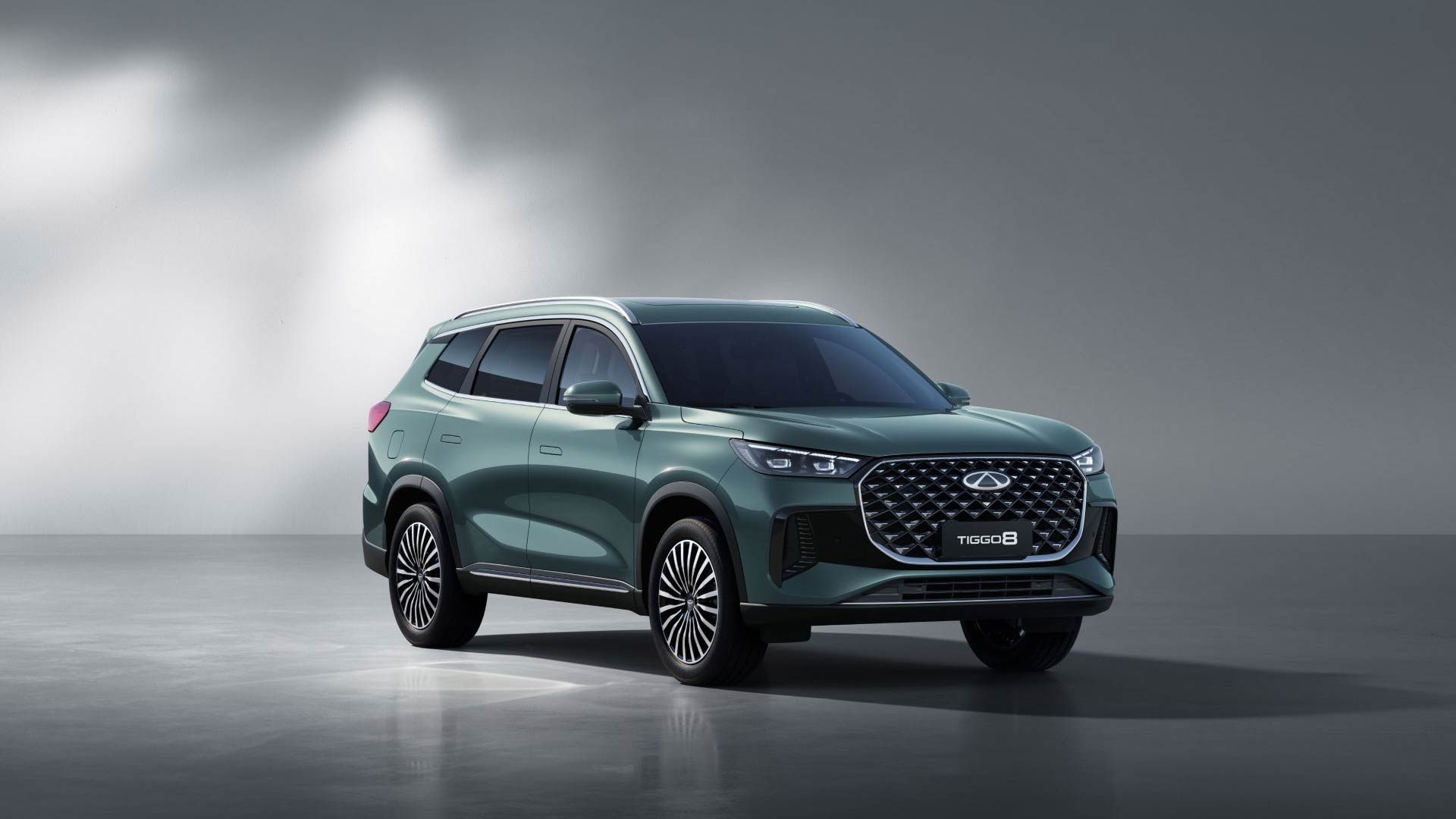 Chery Tiggo 8 Pro mu Nissan Qashqai mi