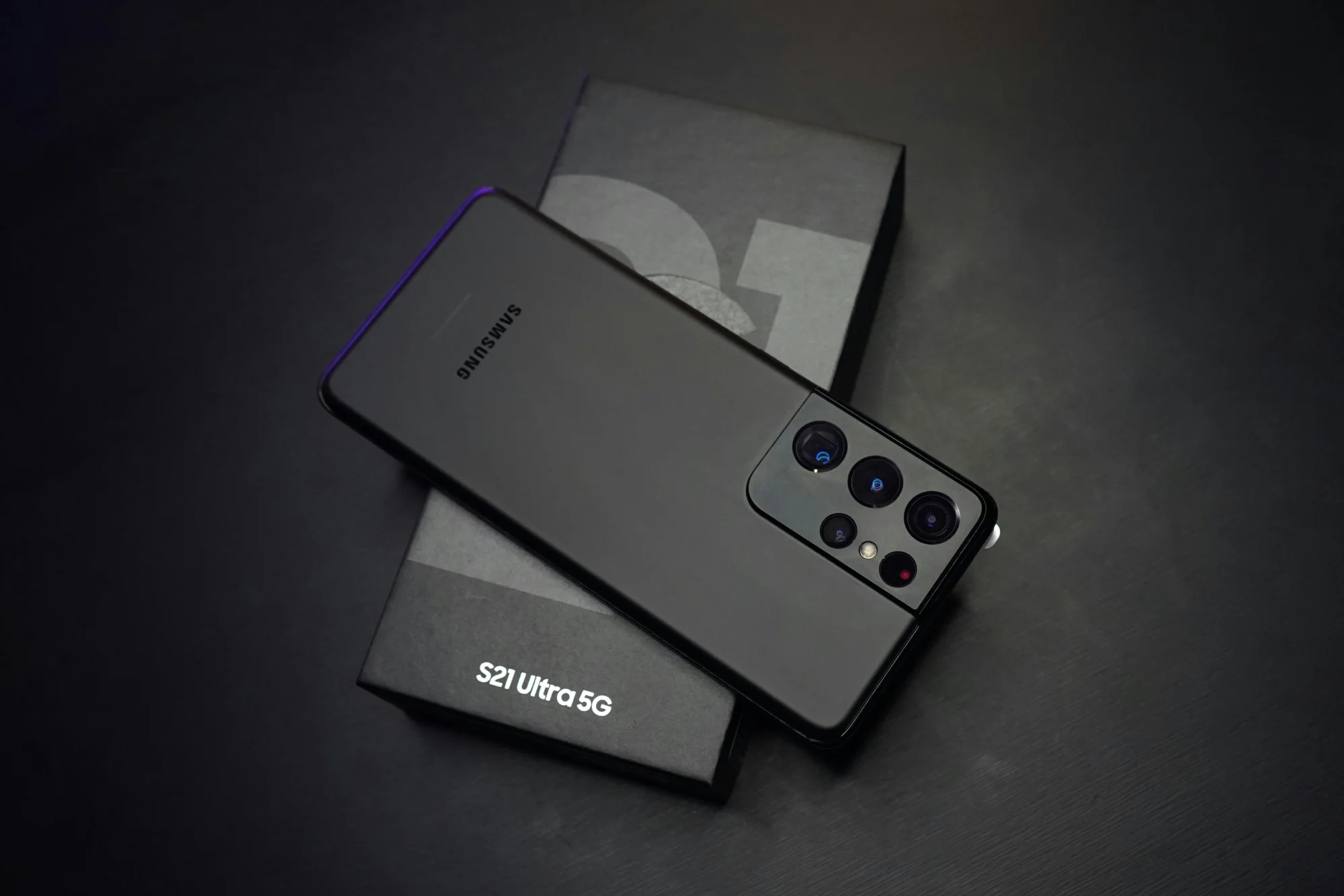 Katlanan Telefonların Pazar Üzerindeki Etkisi