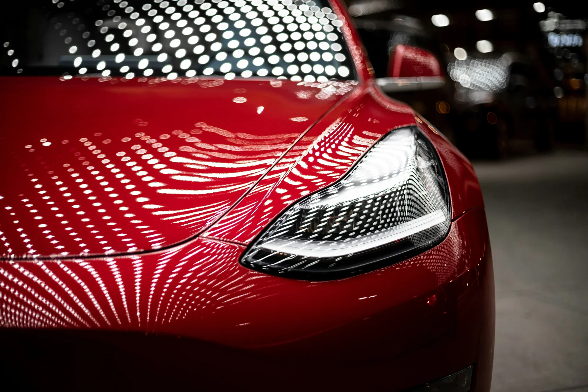 Tesla Fiyatları Üzerindeki Dış Etkenler
