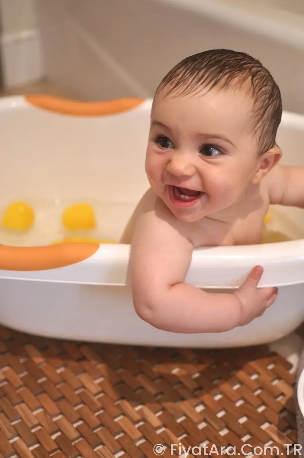 Bebek banyo setleri fiyatları hangi markette en uygun?