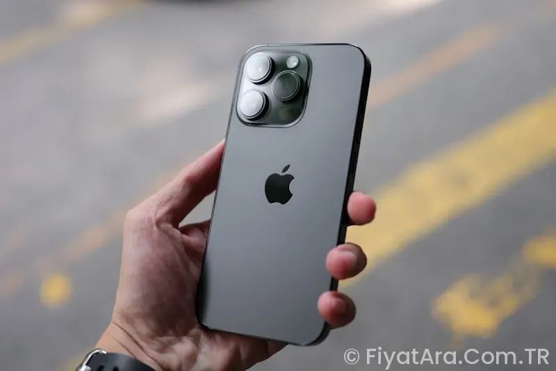 iPhone 15 mi, Yoksa iPhone 16 mı? 2026 Fiyat Farkına ve Yeni Kamera Tuşuna Değer mi?
