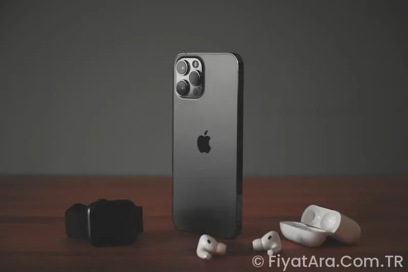 iPhone 15 mi, Yoksa iPhone 16 mı? 2026 Fiyat Farkına ve Yeni Kamera Tuşuna Değer mi?