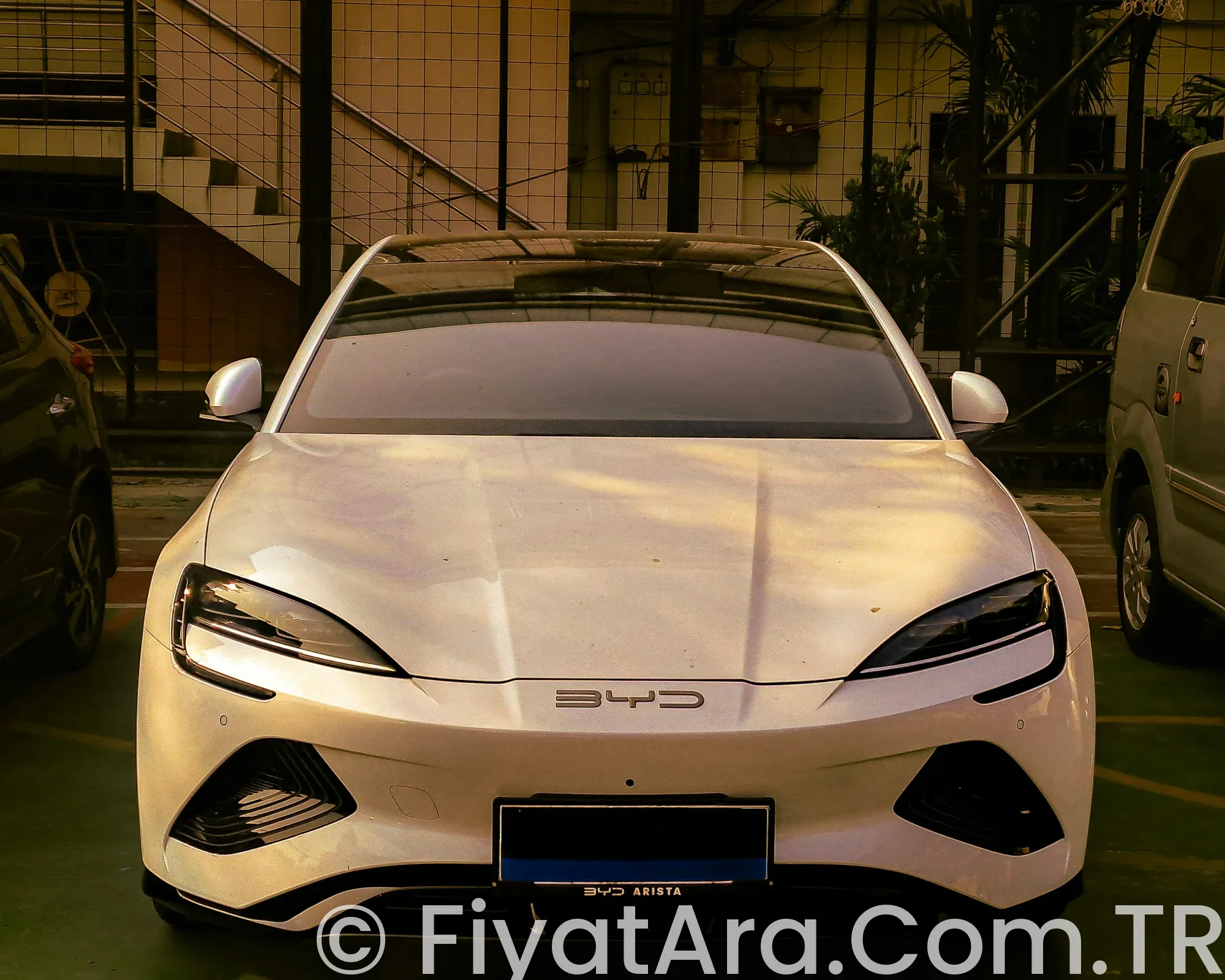 Tesla vs BYD: Fiyat Karşılaştırması