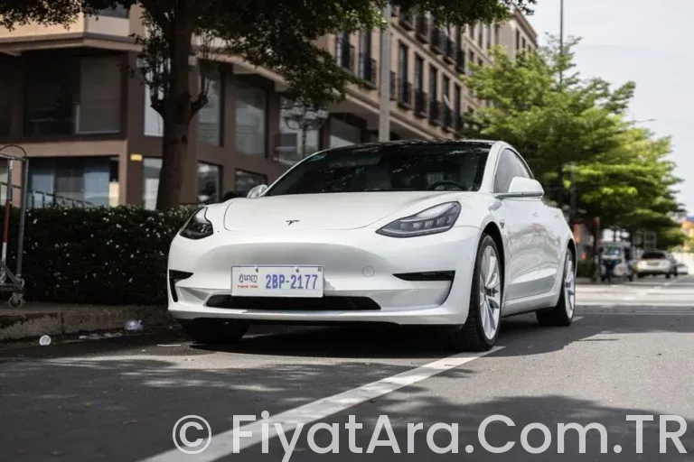 Tesla vs BYD: Türkiye Fiyat Avantajı Kimde?