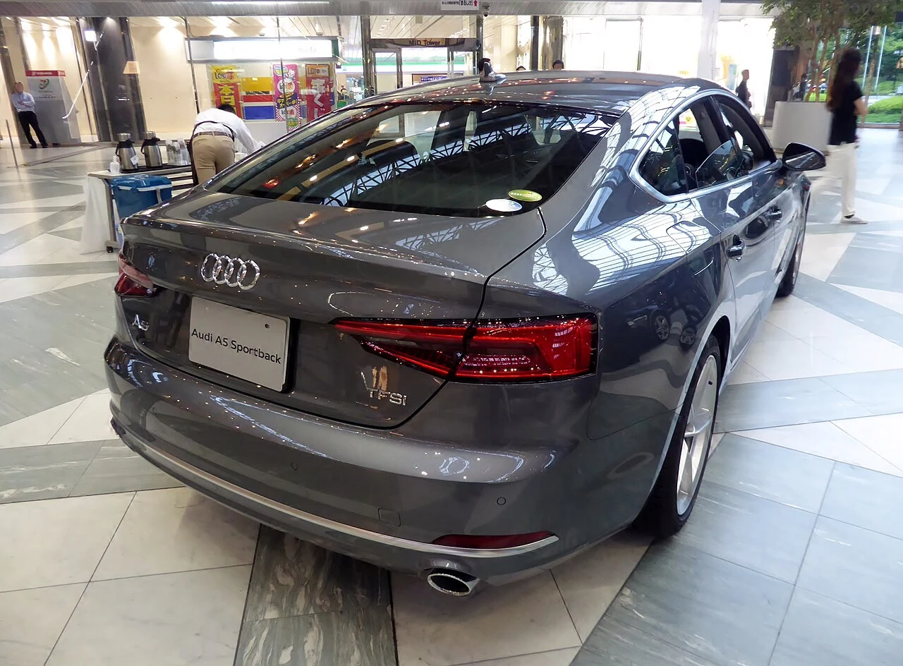 Yeni Audi A5 Sportback Arka Tasarım ve Bagaj Detayı