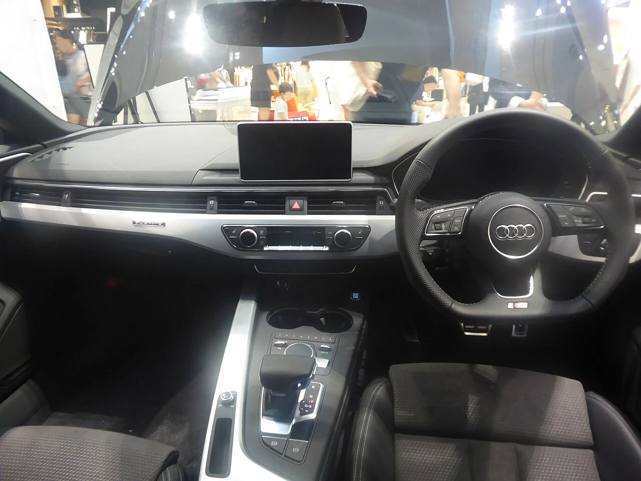 Yeni Audi A5 Sportback İç Mekan ve Kokpit Teknolojisi