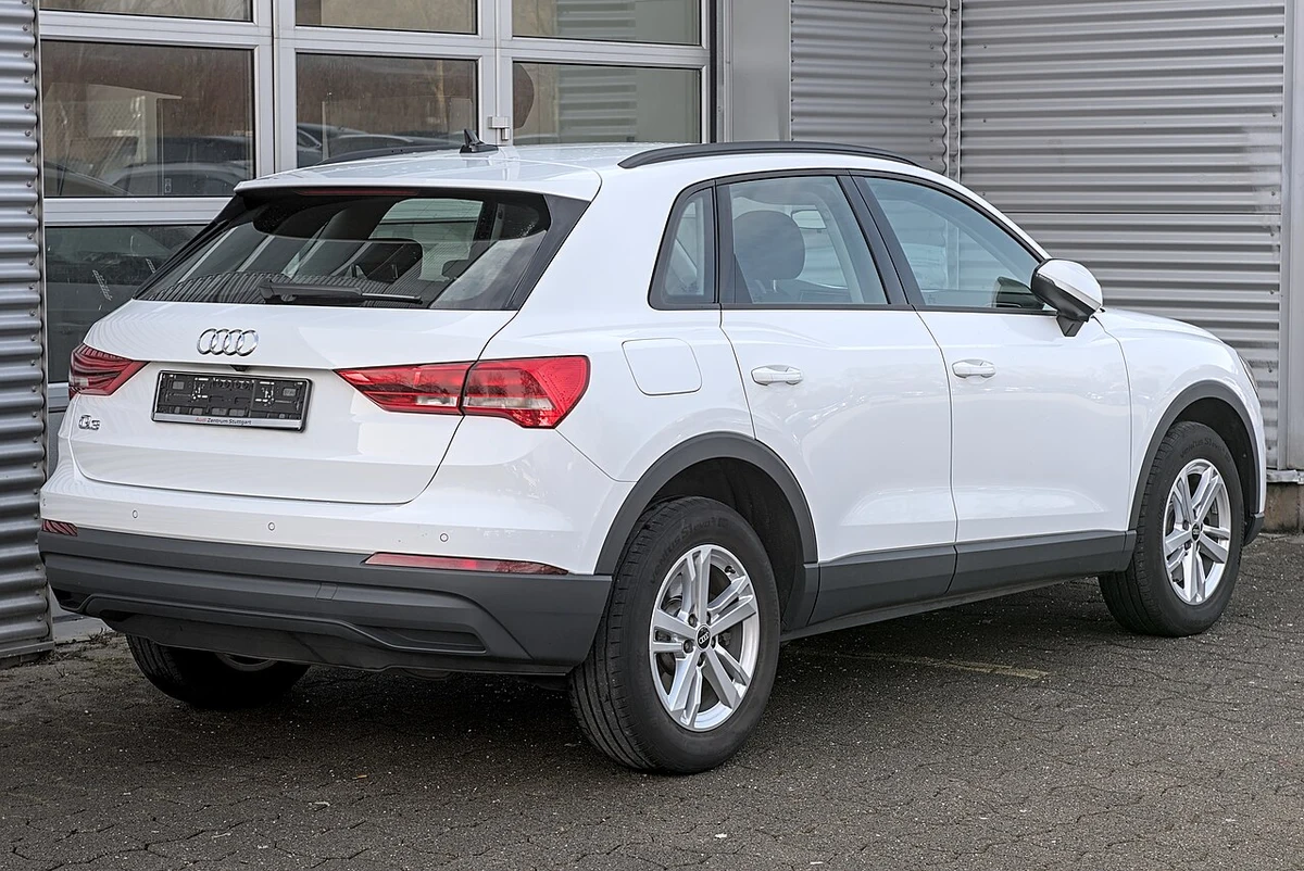 Audi Q3 ve Q3 Sportback Arka Tasarım ve Detay Çizgileri