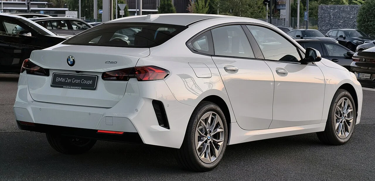 Yeni BMW 2 Serisi Gran Coupé Arka Tasarım ve Egzoz Detayları
