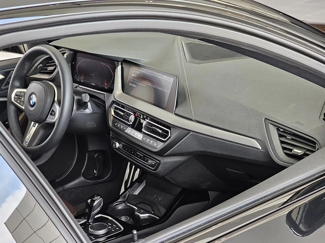 Yeni BMW 2 Serisi Gran Coupé İç Mekan ve Spor Kokpit