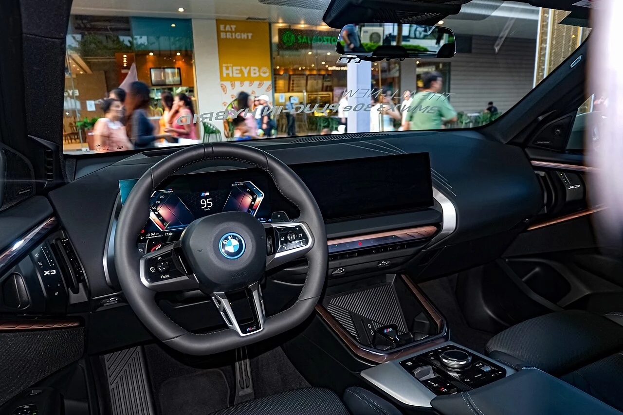 Yeni BMW X3 İç Mekan ve Kokpit Teknolojisi