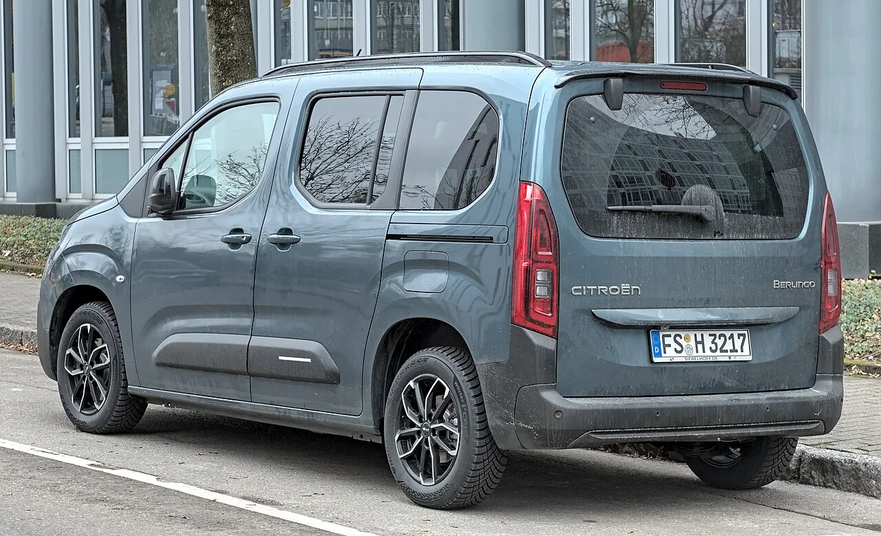 Yeni Citroën Berlingo Arka Tasarım ve Bagaj Yükleme Alanı