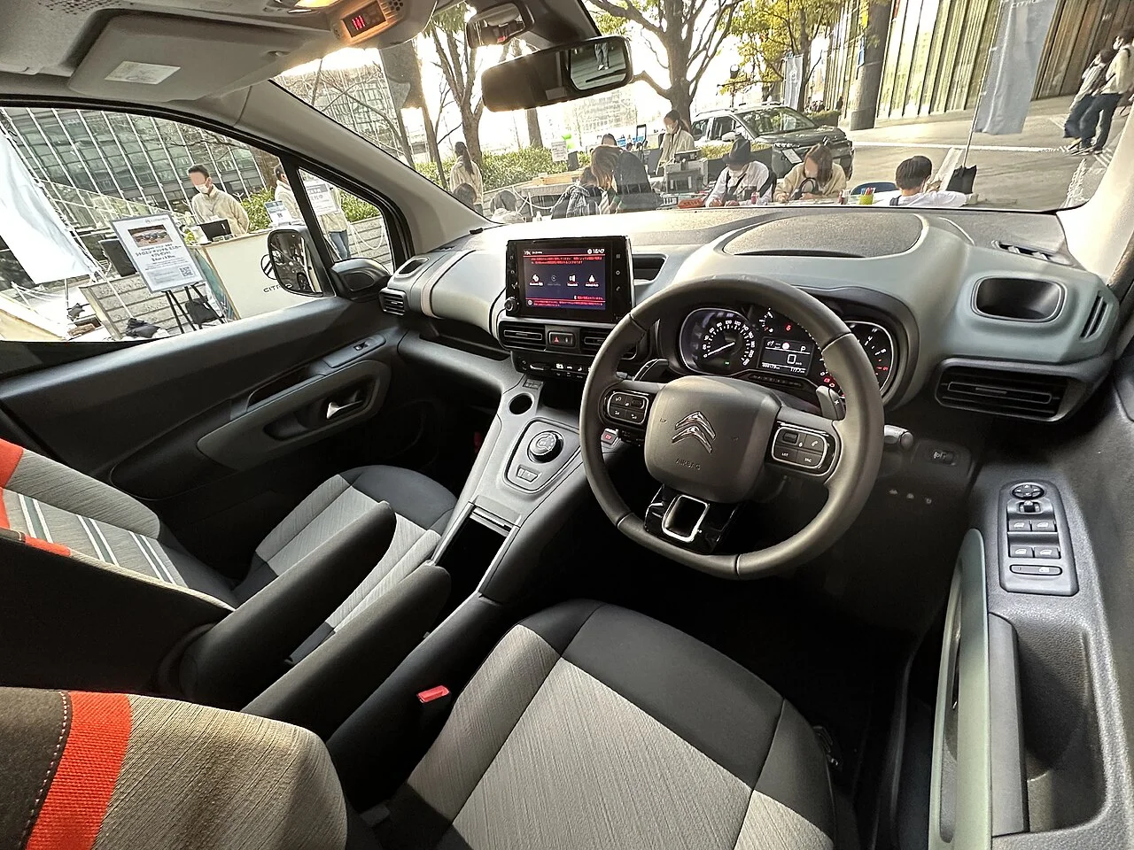 Yeni Citroën Berlingo Kokpit ve İç Mekan Konforu