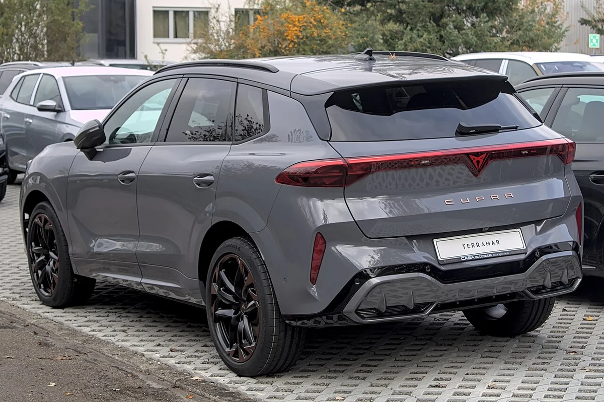 Yeni Cupra Terramar Arka Tasarım ve Detay Çizgileri