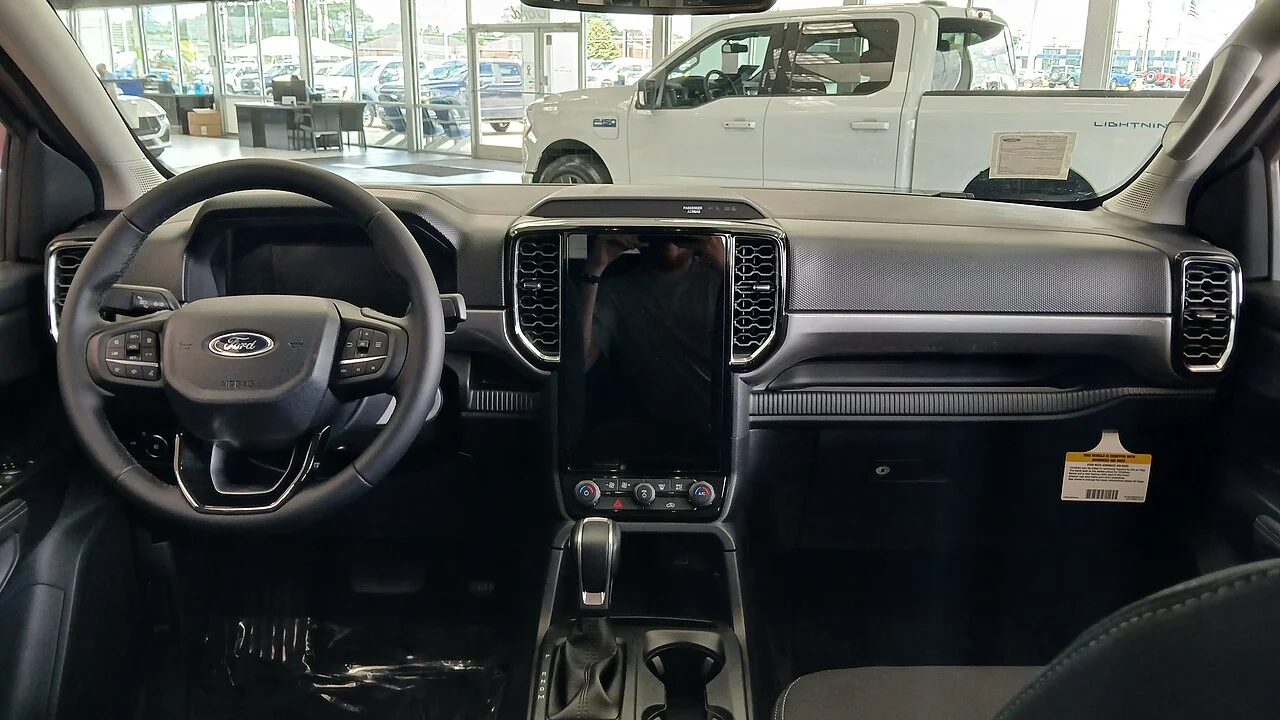 Yeni Ford Ranger Kokpit ve İç Mekan Konforu