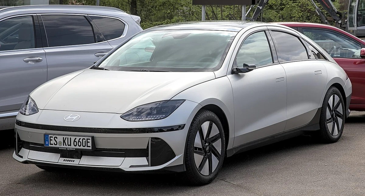 Yeni Hyundai Ioniq 6 Arka Tasarım ve Detay Çizgileri