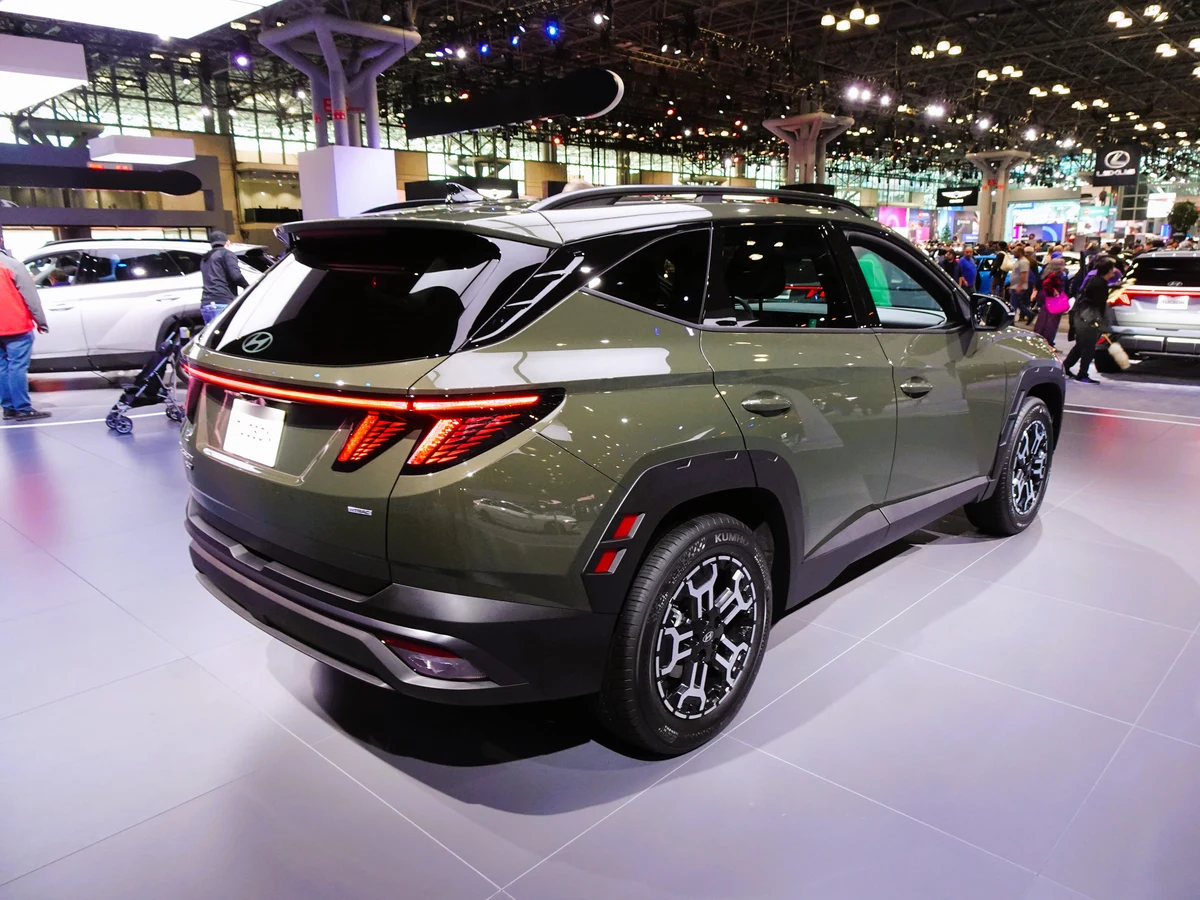 Hyundai Tucson Arka Tasarım ve Detay Çizgileri