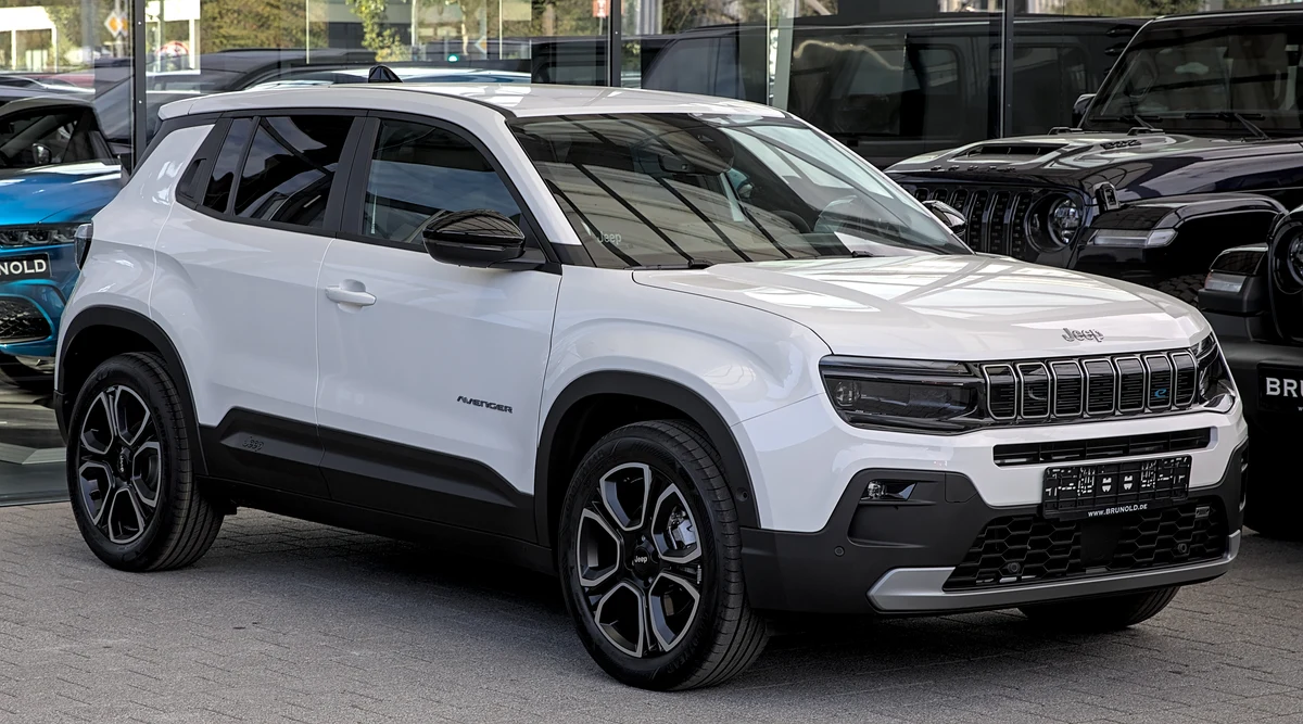 Jeep Avenger Arka Tasarım ve Bagaj Hacmi