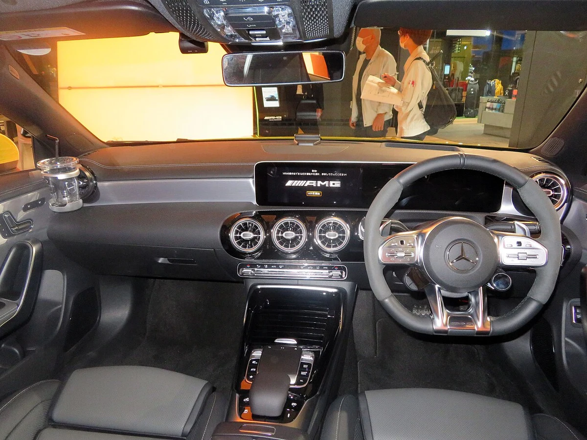 Mercedes-Benz A-Serisi ve CLA İç Mekan ve Kokpit Mimarisi
