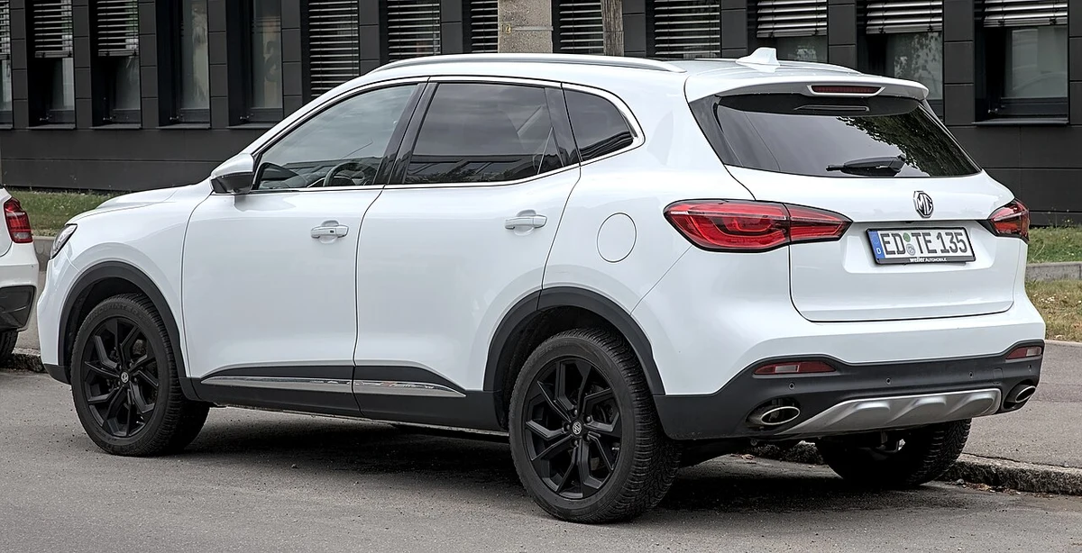 Yeni MG EHS Plug-in Hybrid Arka Tasarım ve Detay Çizgileri