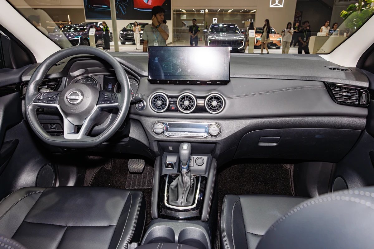 Nissan Qashqai İç Mekan ve Kokpit Mimarisi