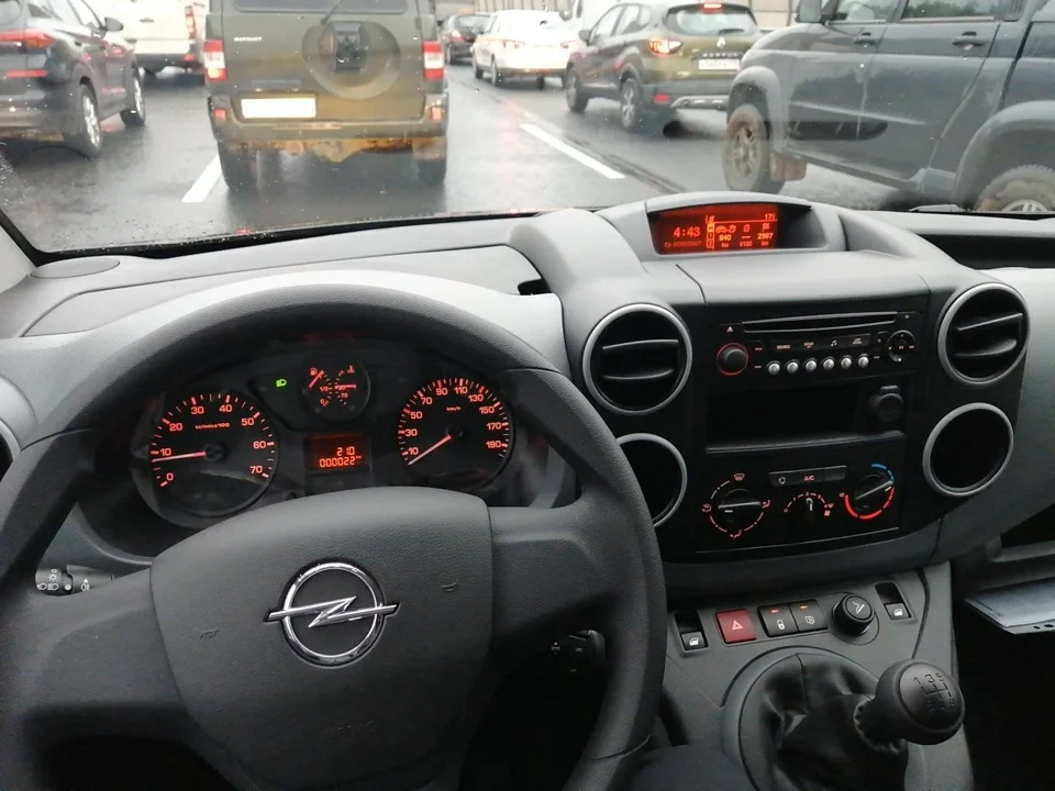 Yeni Opel Combo Life Kokpit ve İç Mekan Konforu