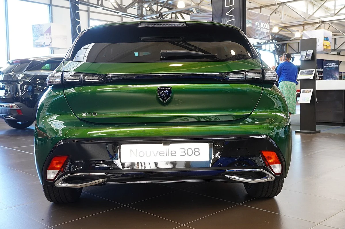 Yeni Peugeot 308 Arka Tasarım ve Detay Çizgileri