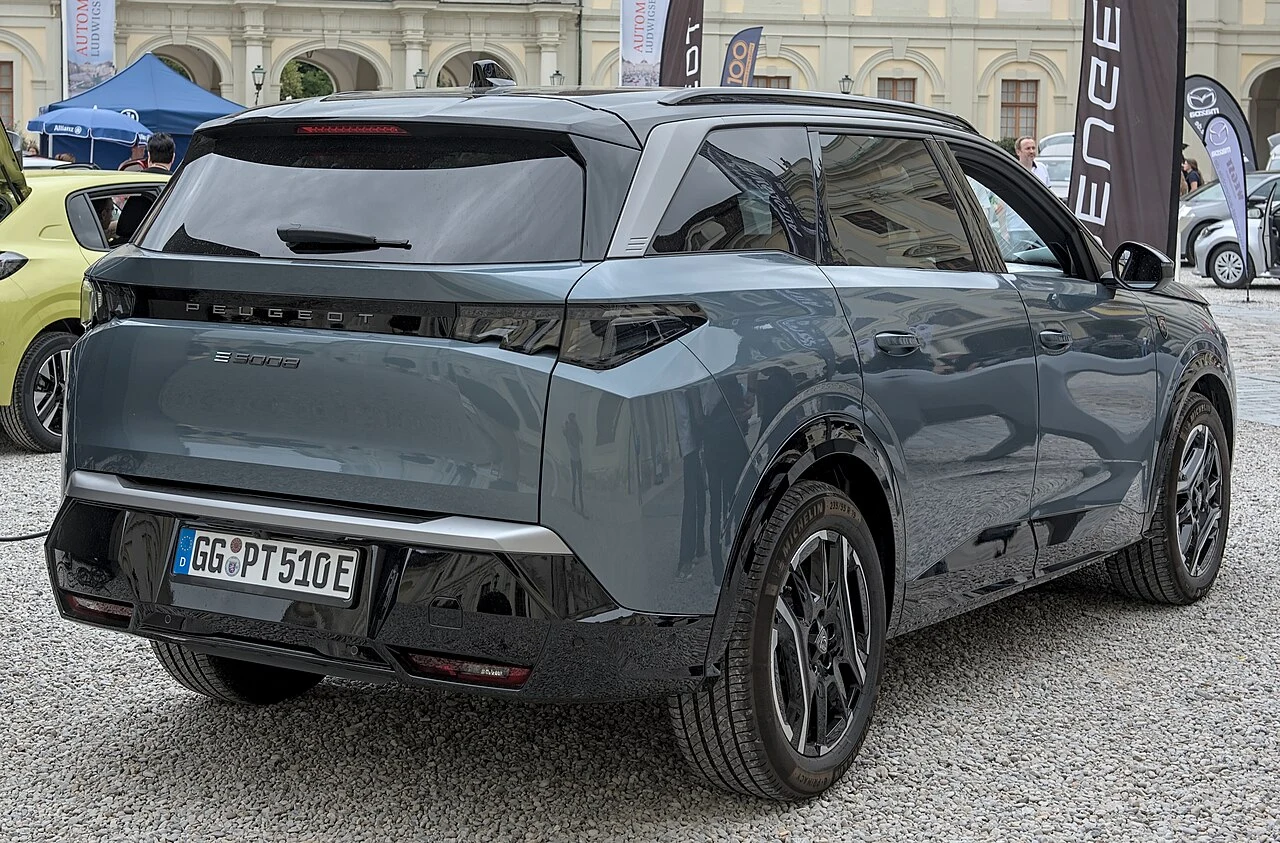 Yeni Peugeot 5008 Ön Tasarım ve Dış Profil