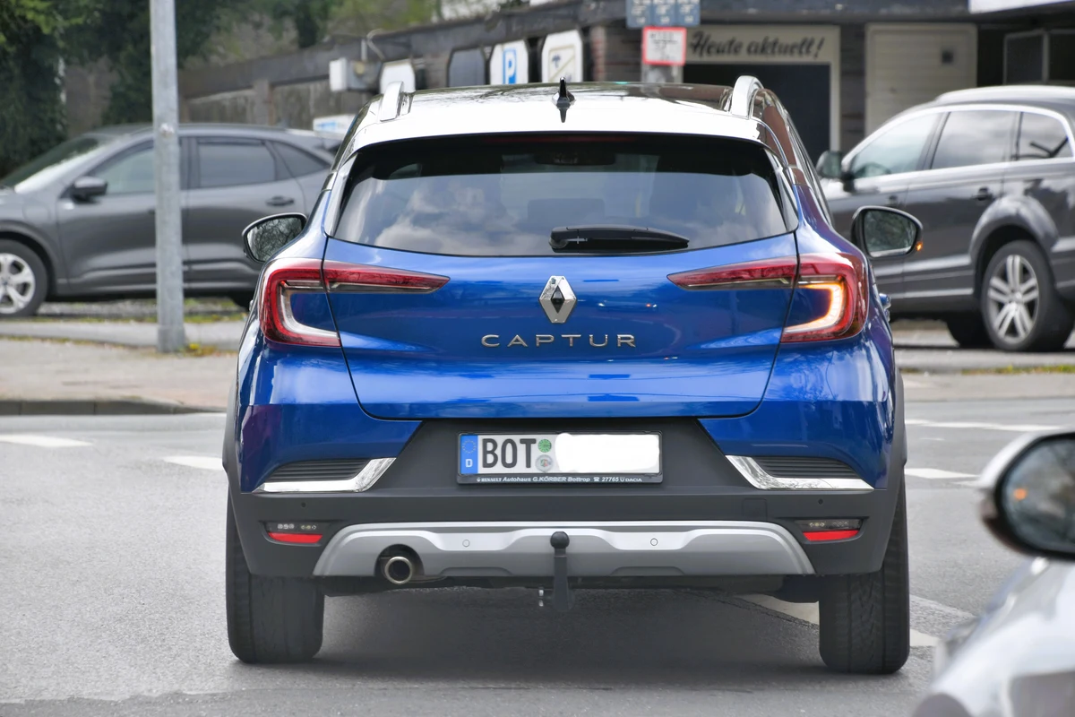 Renault Captur Arka Tasarım ve Bagaj Hacmi