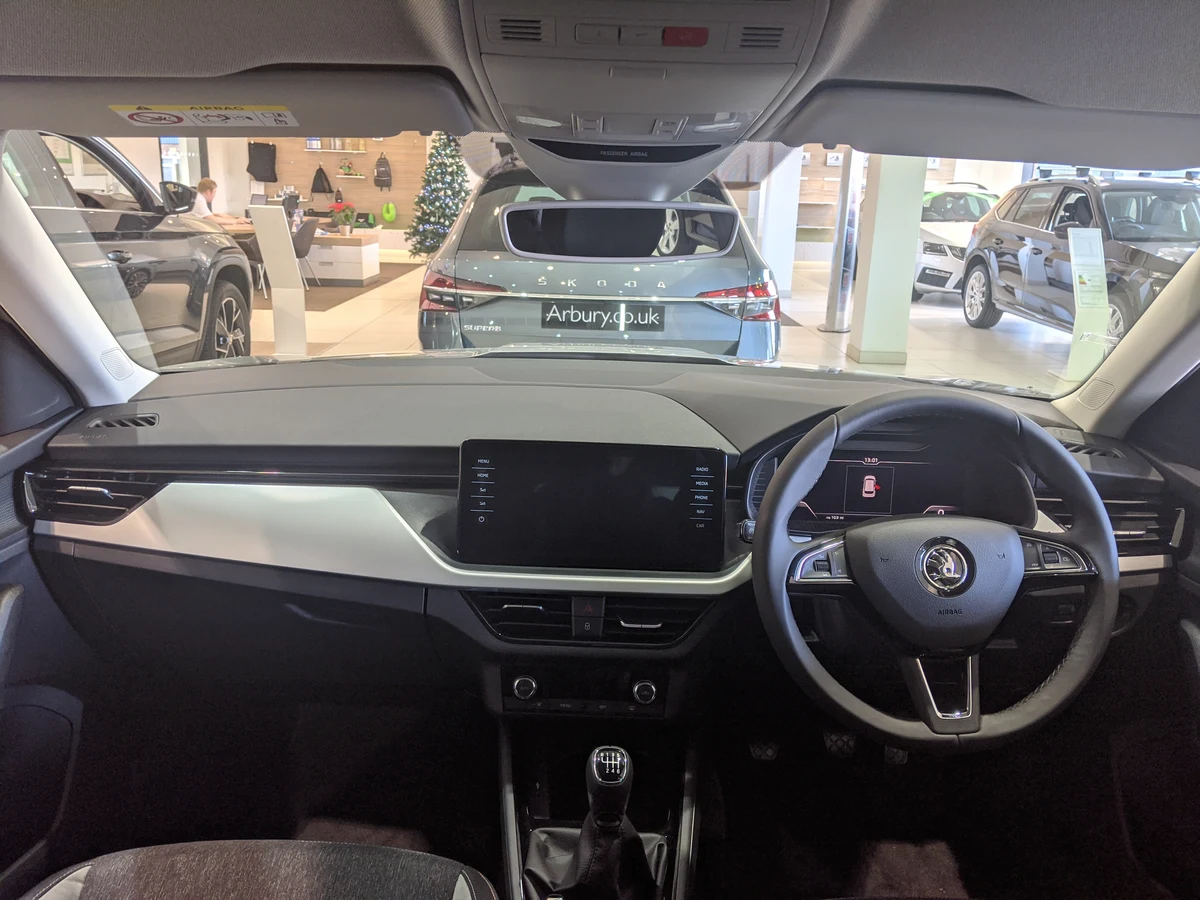 Škoda Kamiq İç Mekan ve Kokpit Tasarımı