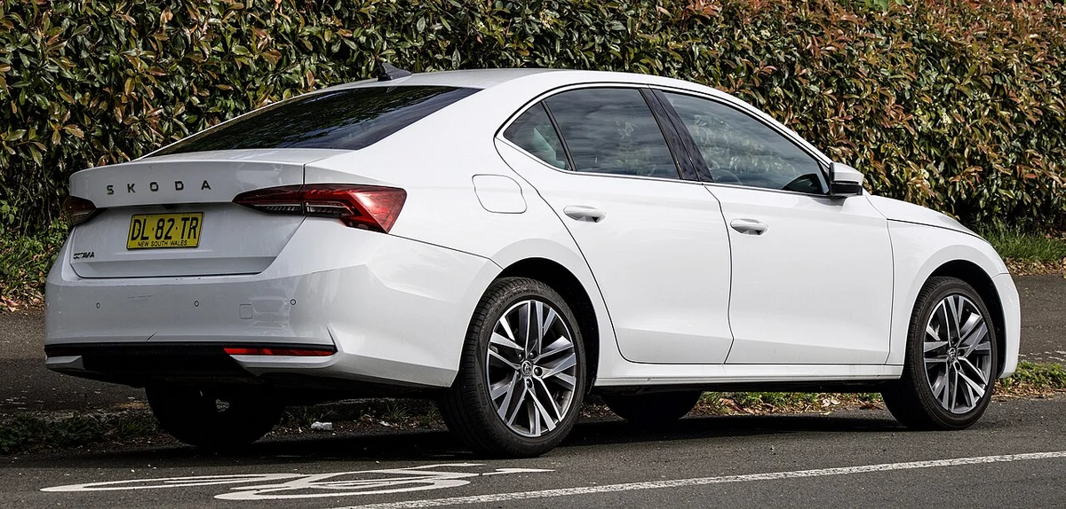 Yeni Škoda Octavia Arka Tasarım ve Detay Çizgileri