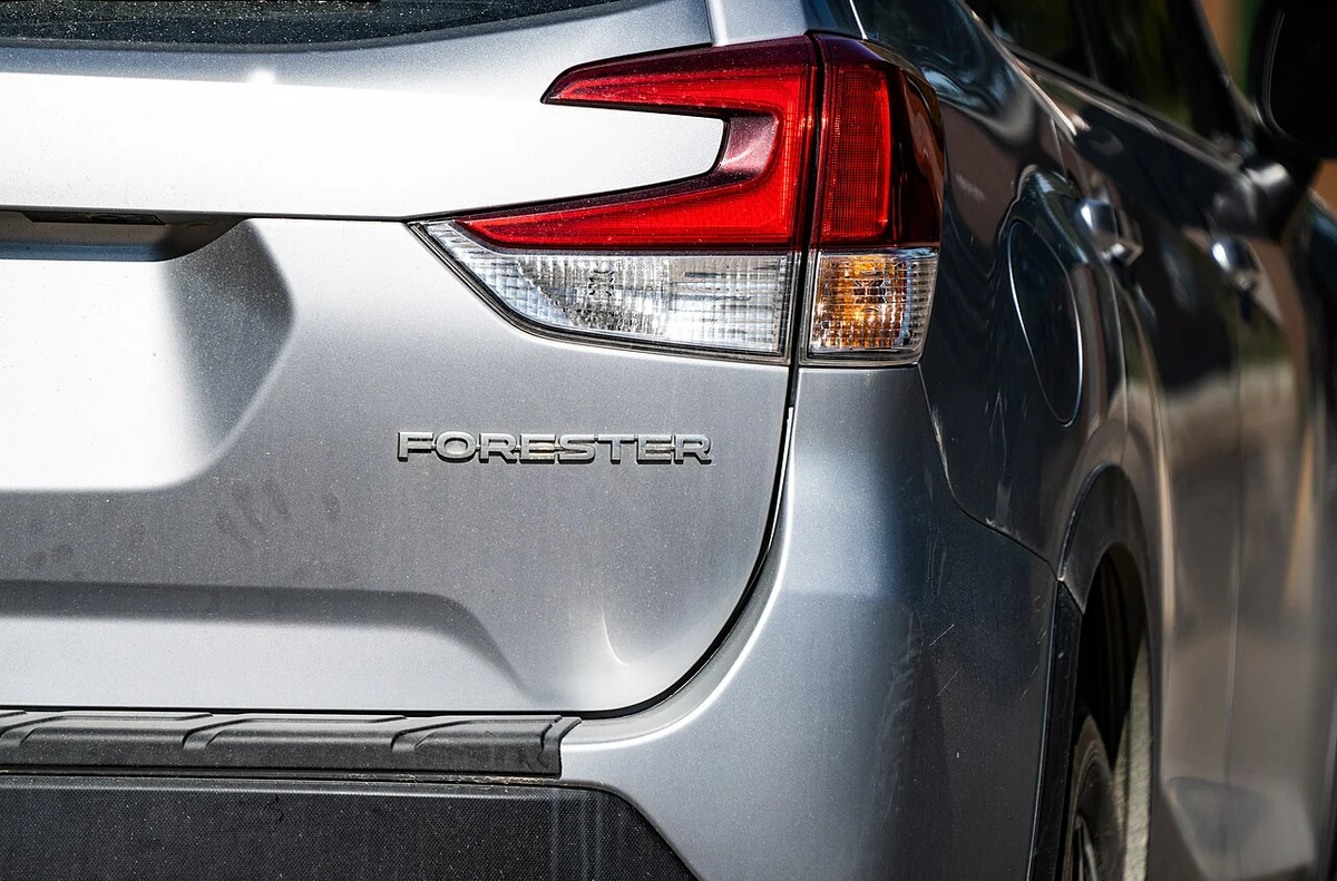 Yeni Subaru Forester e-Boxer Arka Tasarım ve Detay Çizgileri