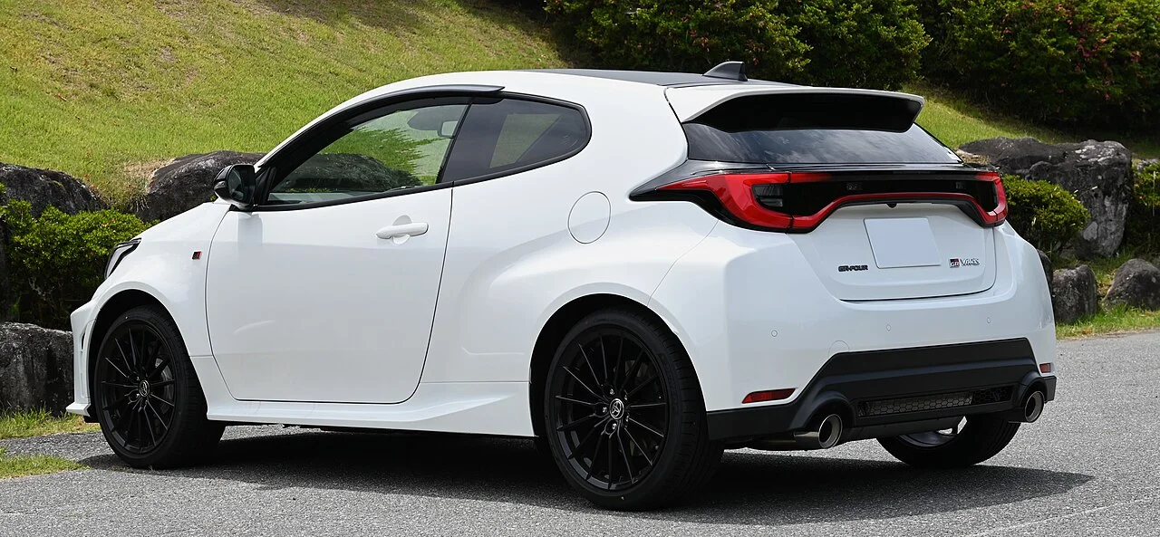 Yeni Toyota GR Yaris (Facelift 280 bg) Arka Tasarım ve Egzoz Detayları