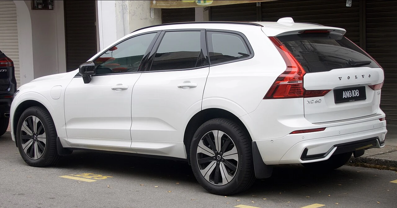 Yeni Volvo XC60 Arka Tasarım ve Bagaj Detayı
