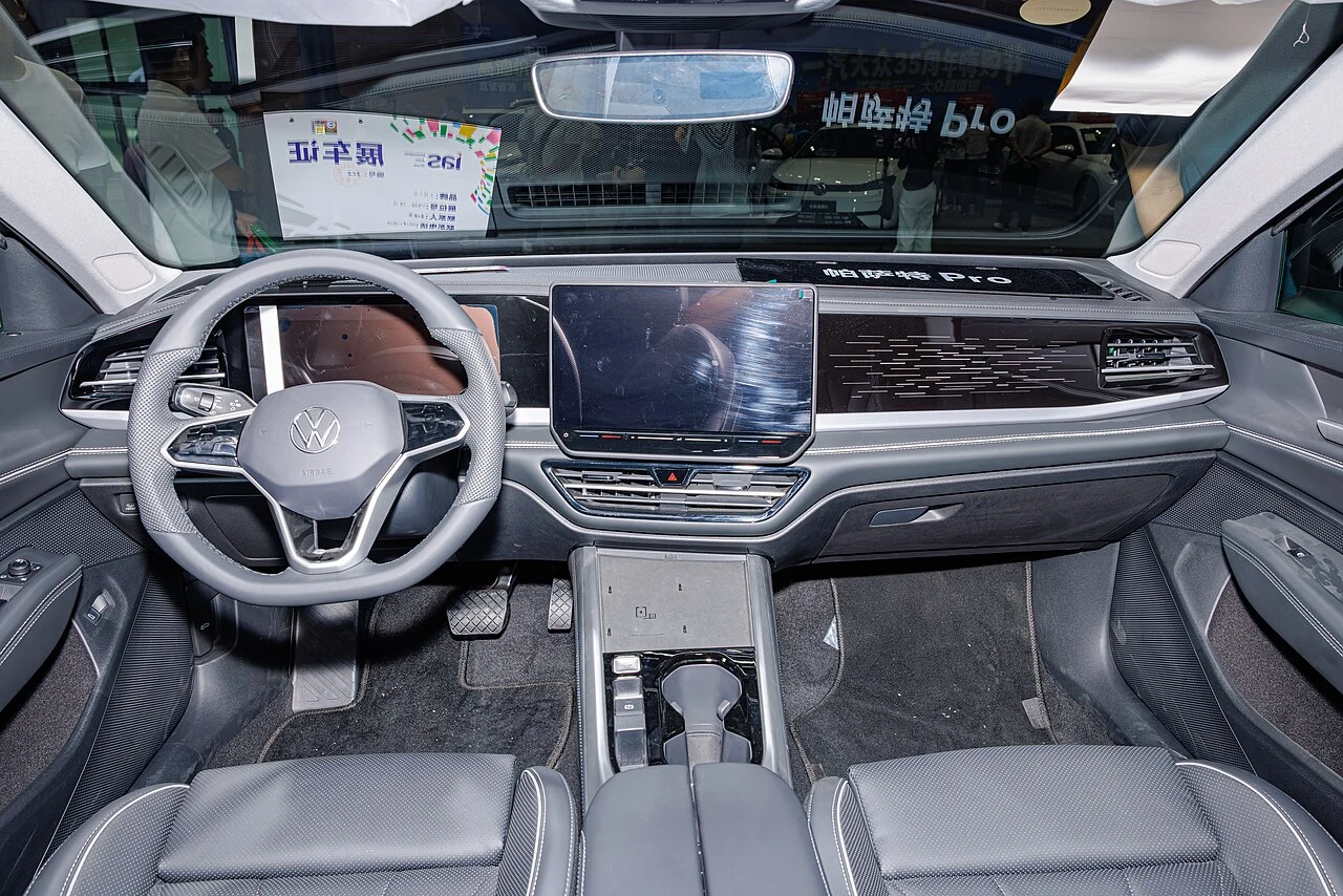 Yeni Volkswagen Passat Variant İç Mekan ve Kokpit Teknolojisi