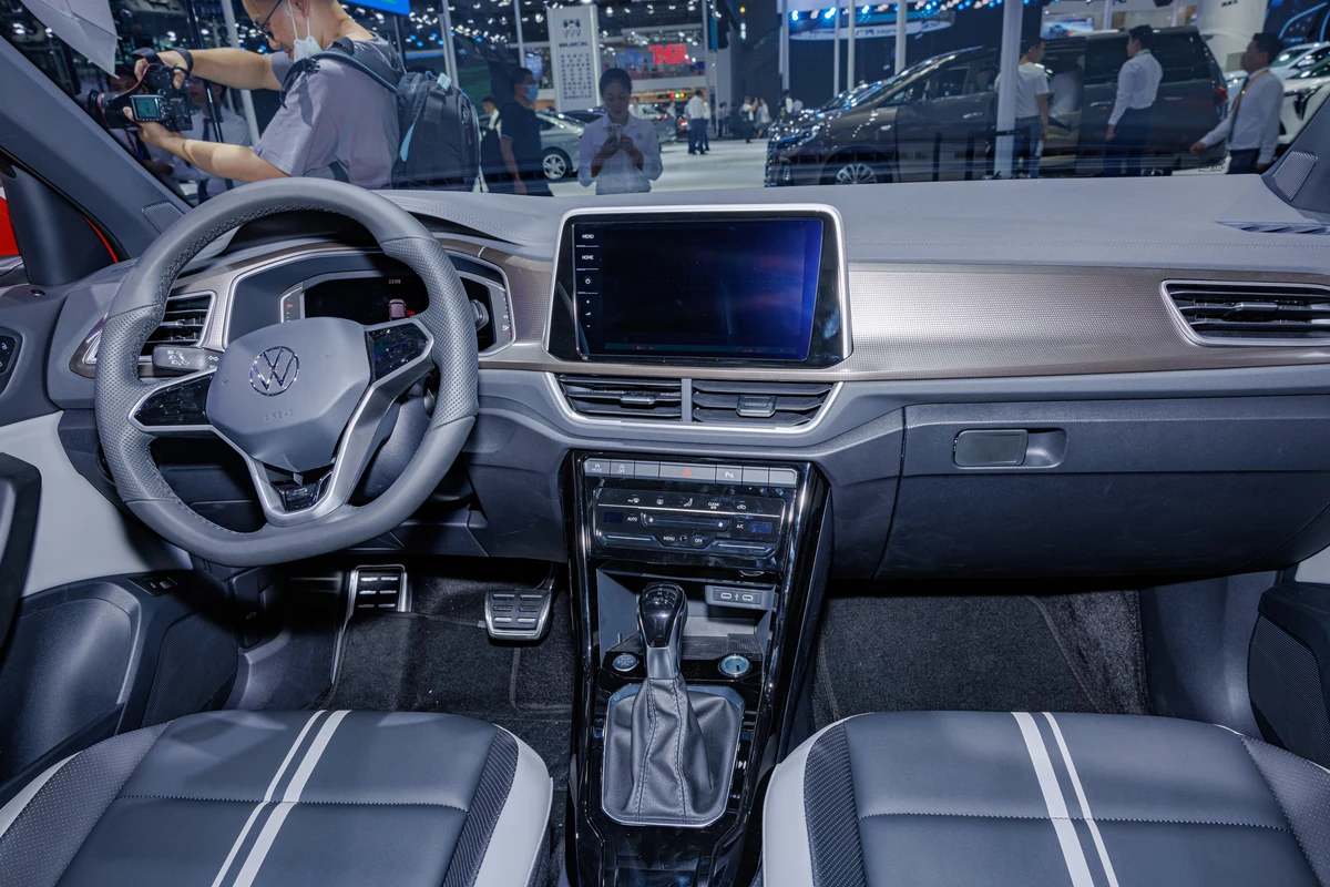 Volkswagen T-Roc İç Mekan ve Kokpit Tasarımı
